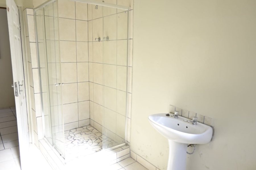 3 Bedroom Property for Sale in Summerpride Eastern Cape